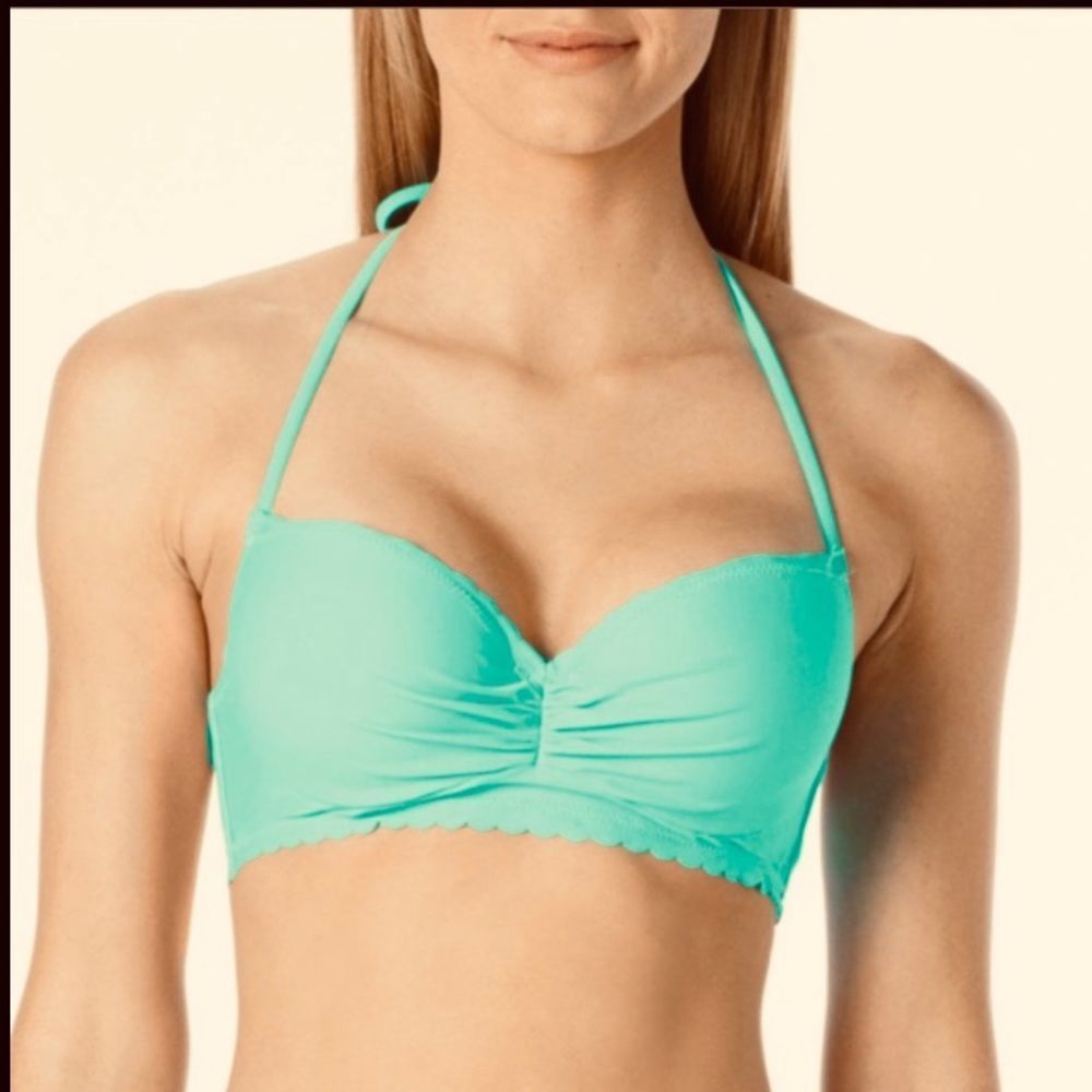 🌈⭐️ Mix & Match 5/$25 ⭐️🌈 Coco Rave Scallop Halter Underwire Bikini Top